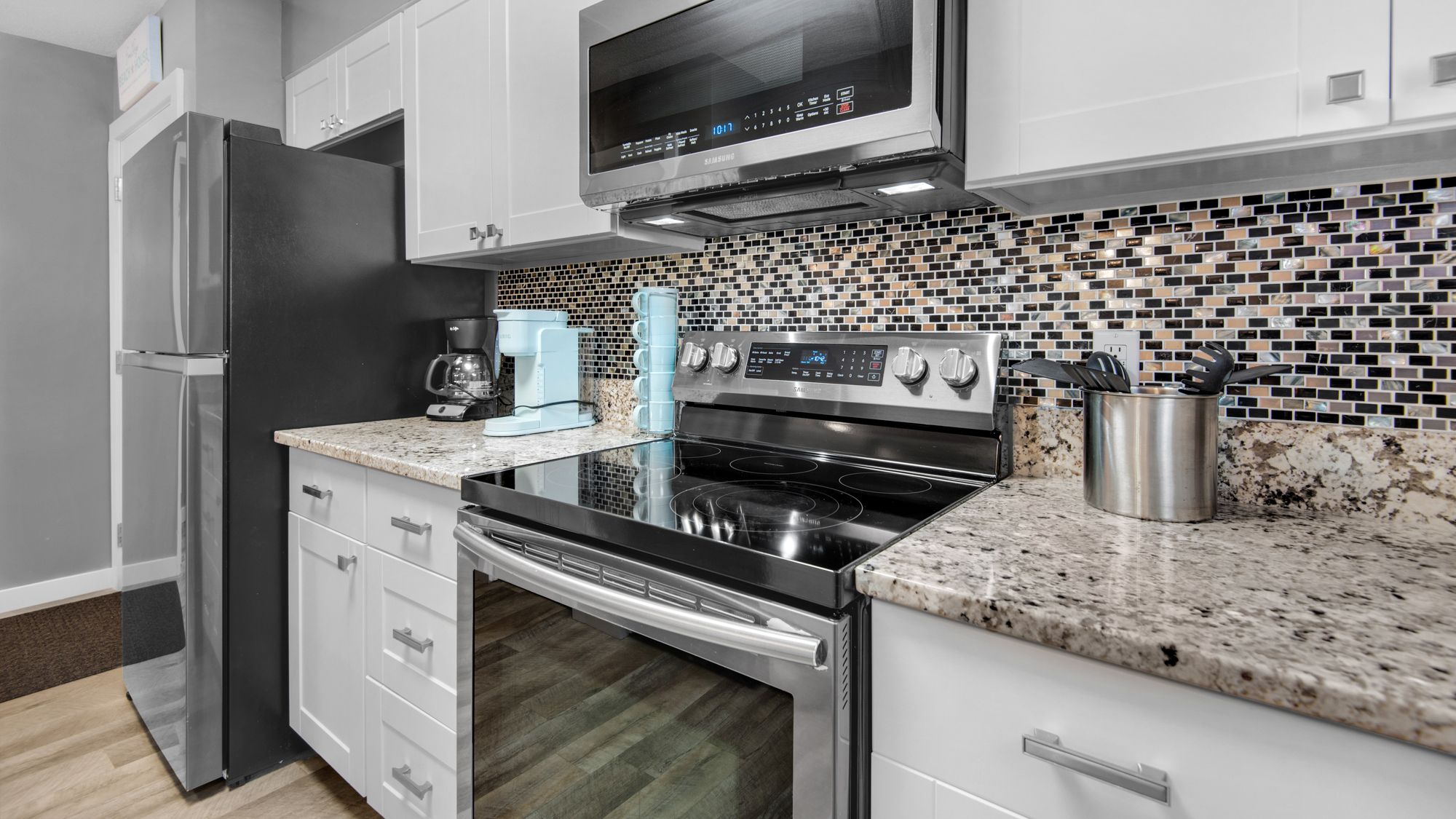 Cassine Garden 184 Kitchen Area