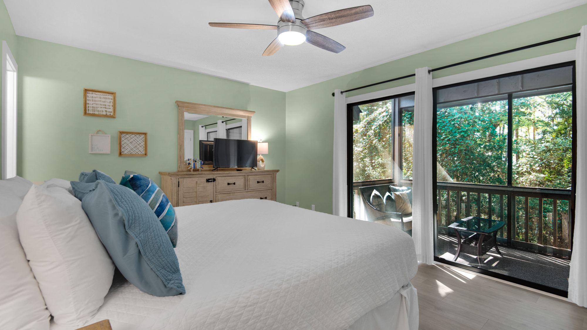 Cassine Garden 184 Bedroom