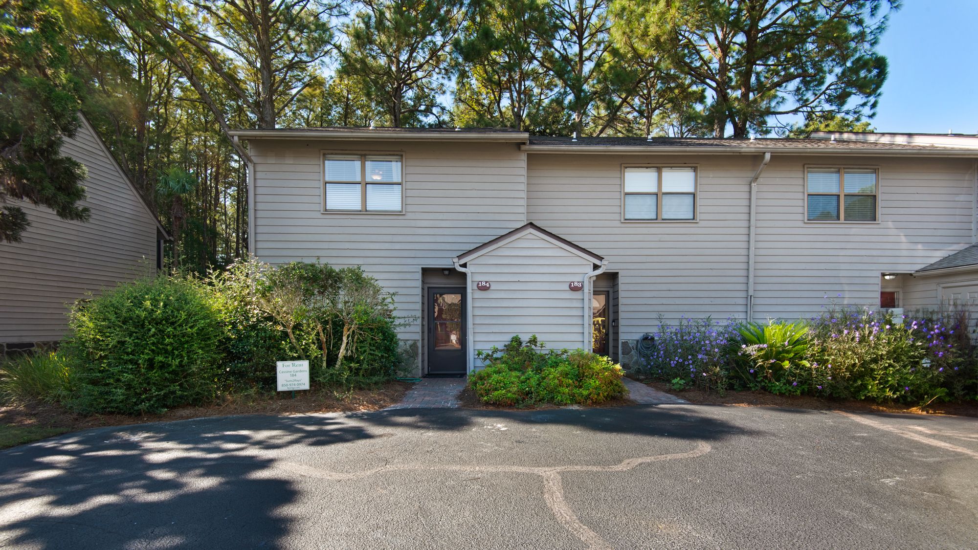 Cassine Garden 184 External