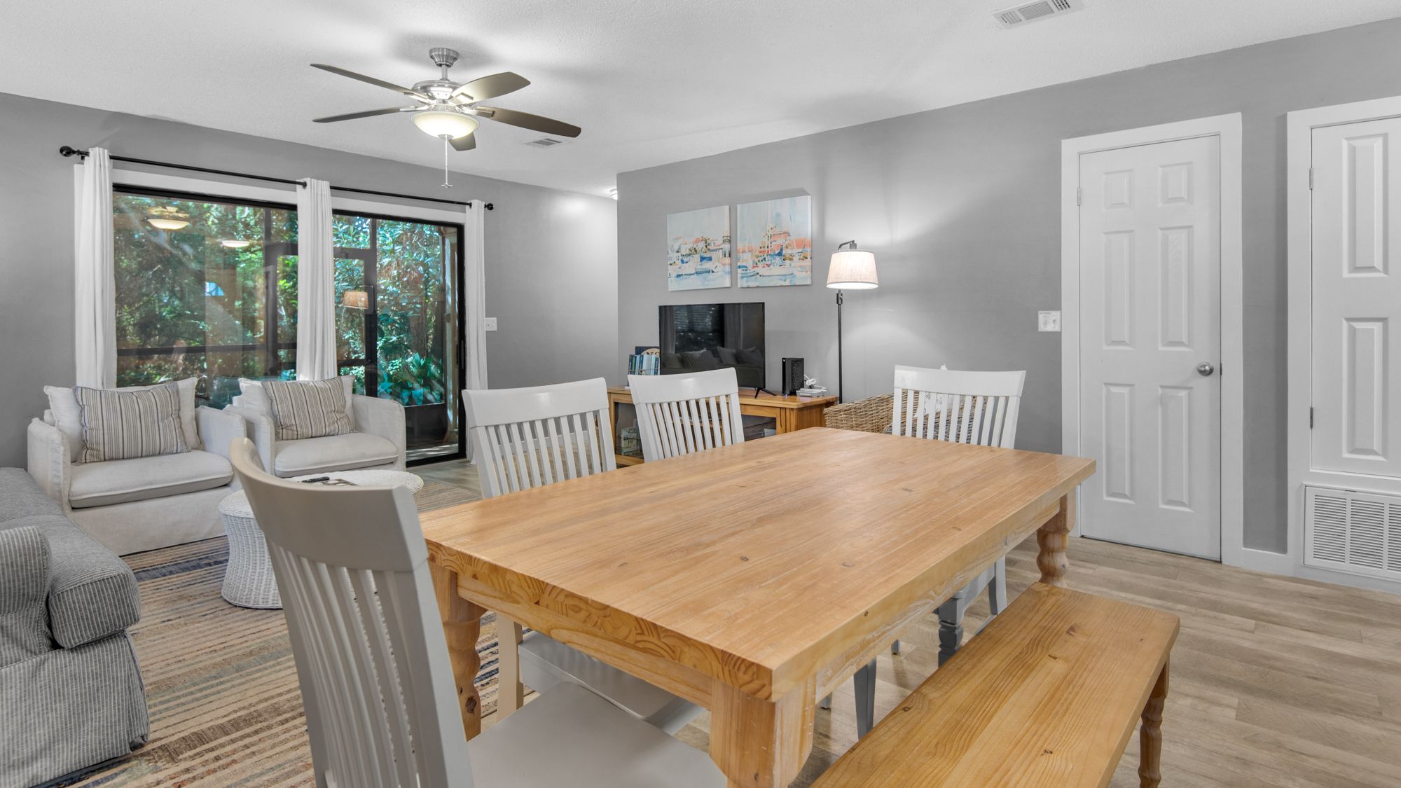 Cassine Garden 184 Dining Area