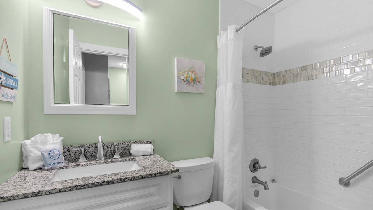 Cassine Garden 184 Bathroom Cassine Garden 184 Bathroom