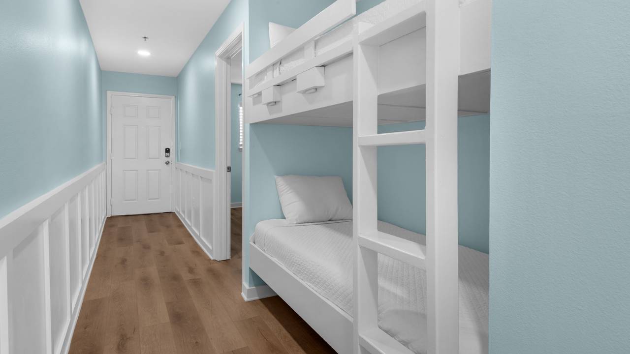 Crystal Sands 111B - Hallway Bunks w/ Twin-over-twin bunk bed Crystal Sands 111B - Hallway Bunks w/ Twin-over-twin bunk bed