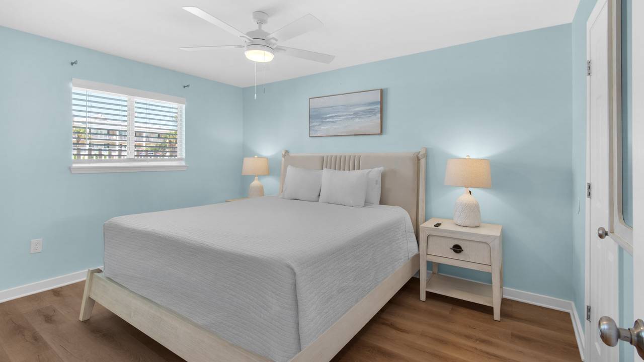 Crystal Sands 111B - Bedroom w/ King bed Crystal Sands 111B - Bedroom w/ King bed