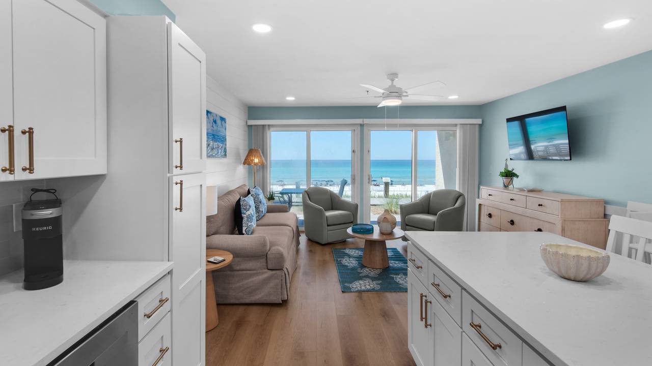 Crystal Sands 111B - Kitchen Crystal Sands 111B - Kitchen