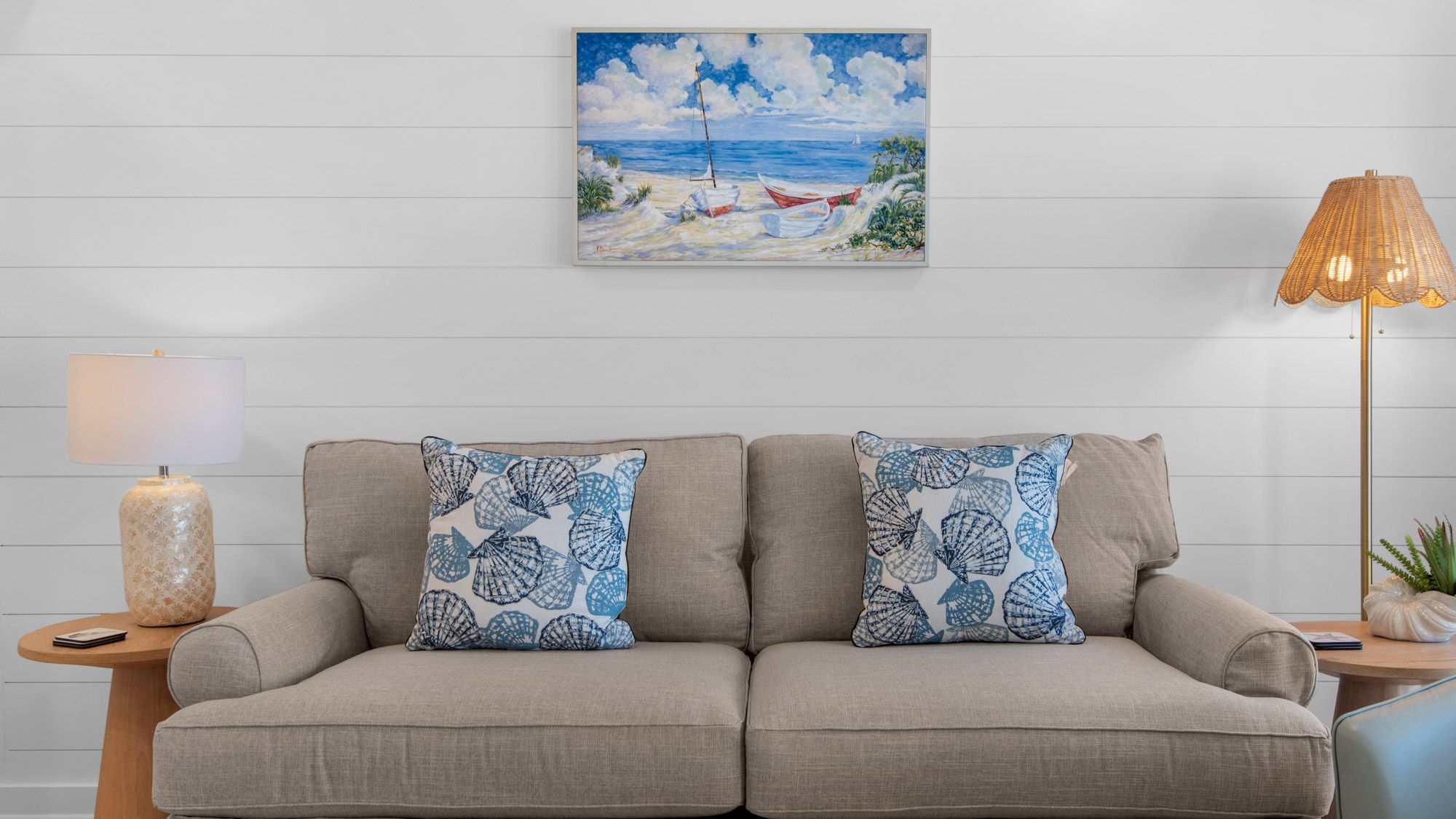 Crystal Sands 111B - Cozy sofa