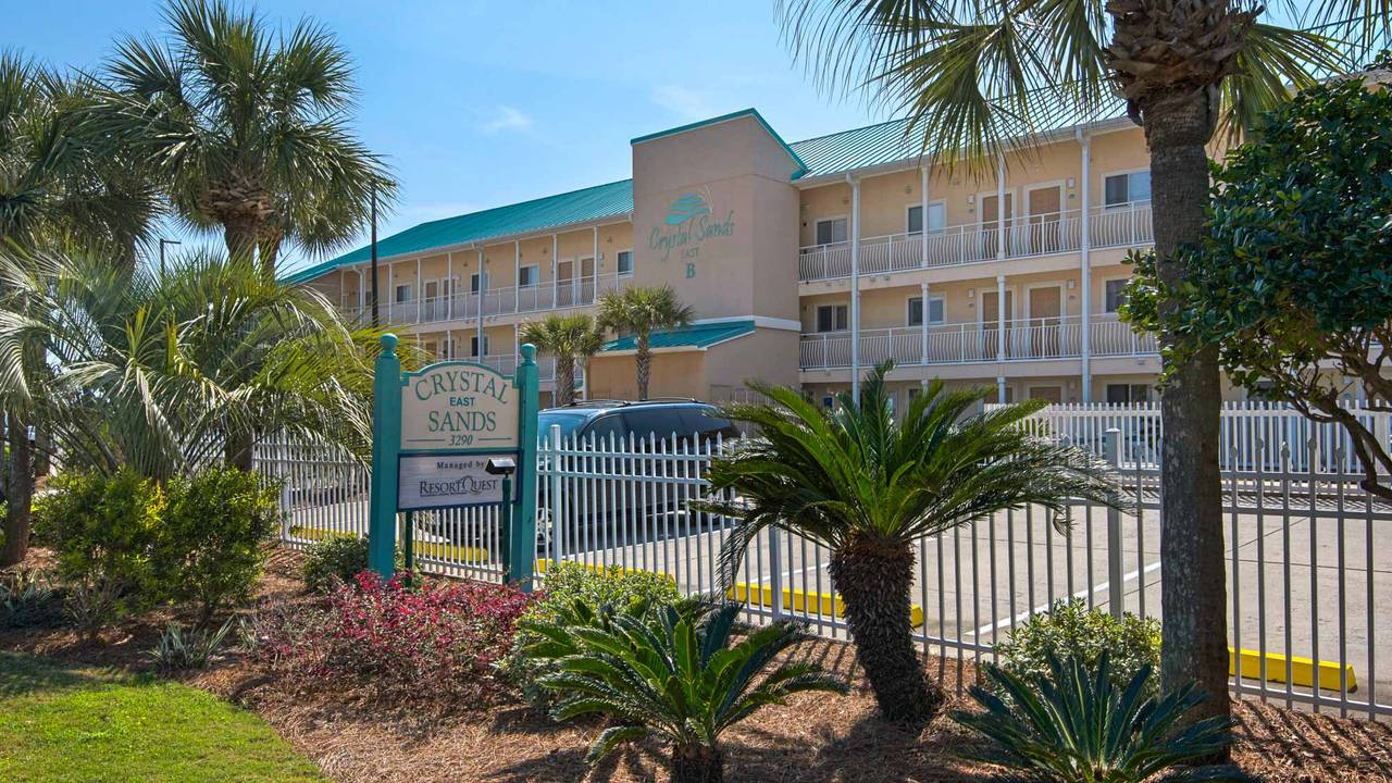 Crystal Sands Grounds & Amenities Crystal Sands Grounds & Amenities