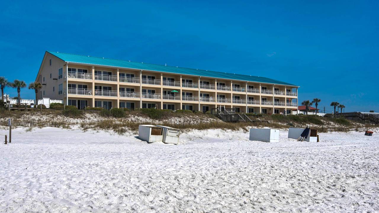 Crystal Sands Grounds & Amenities Crystal Sands Grounds & Amenities