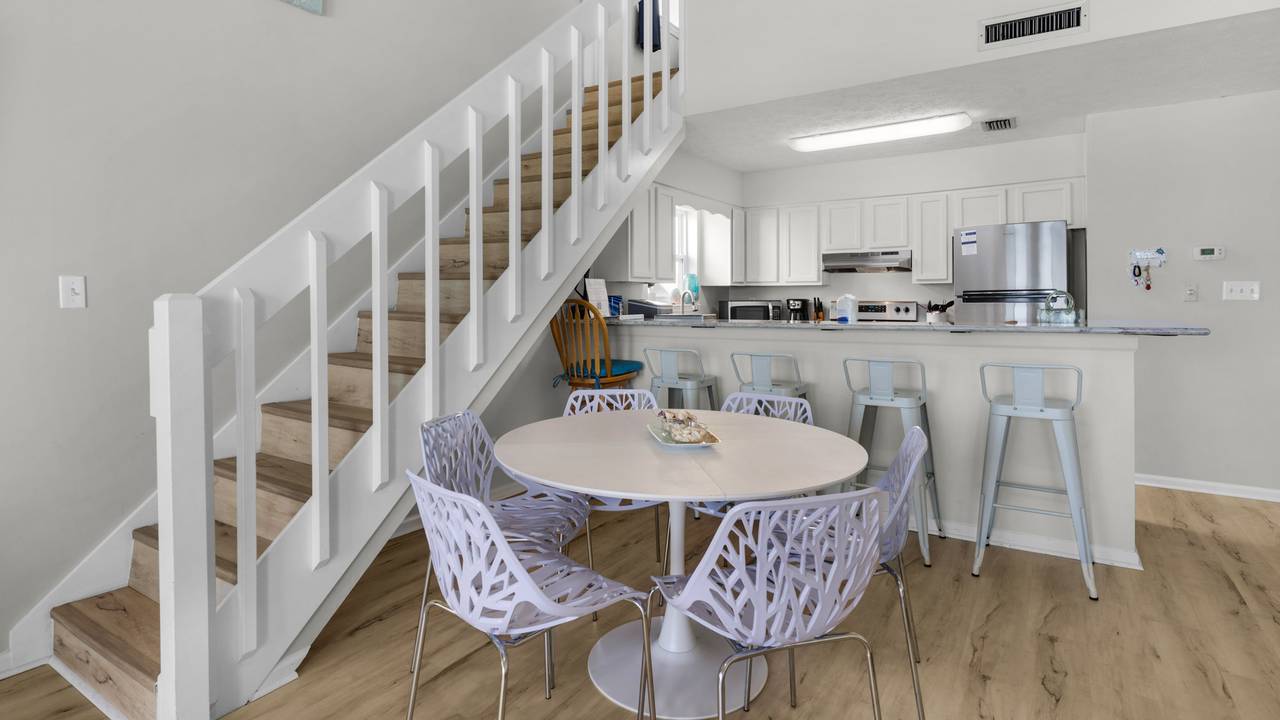 Eastern Shores 215 Eastern Shores 215