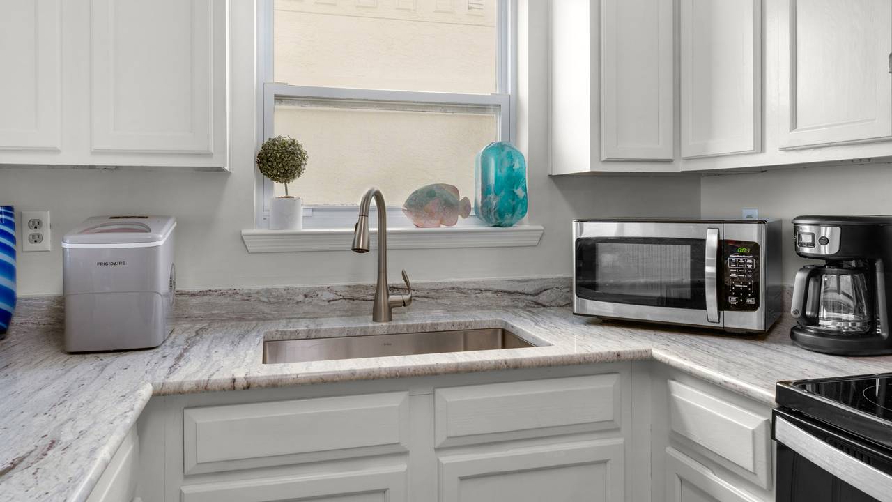 Eastern Shores 215 Eastern Shores 215