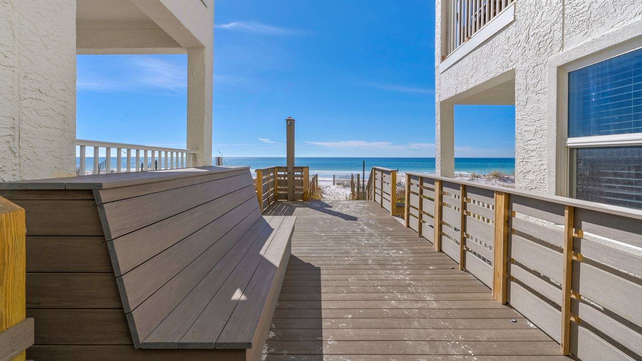 Eastern Shore 215 Exterior Eastern Shore 215 Exterior