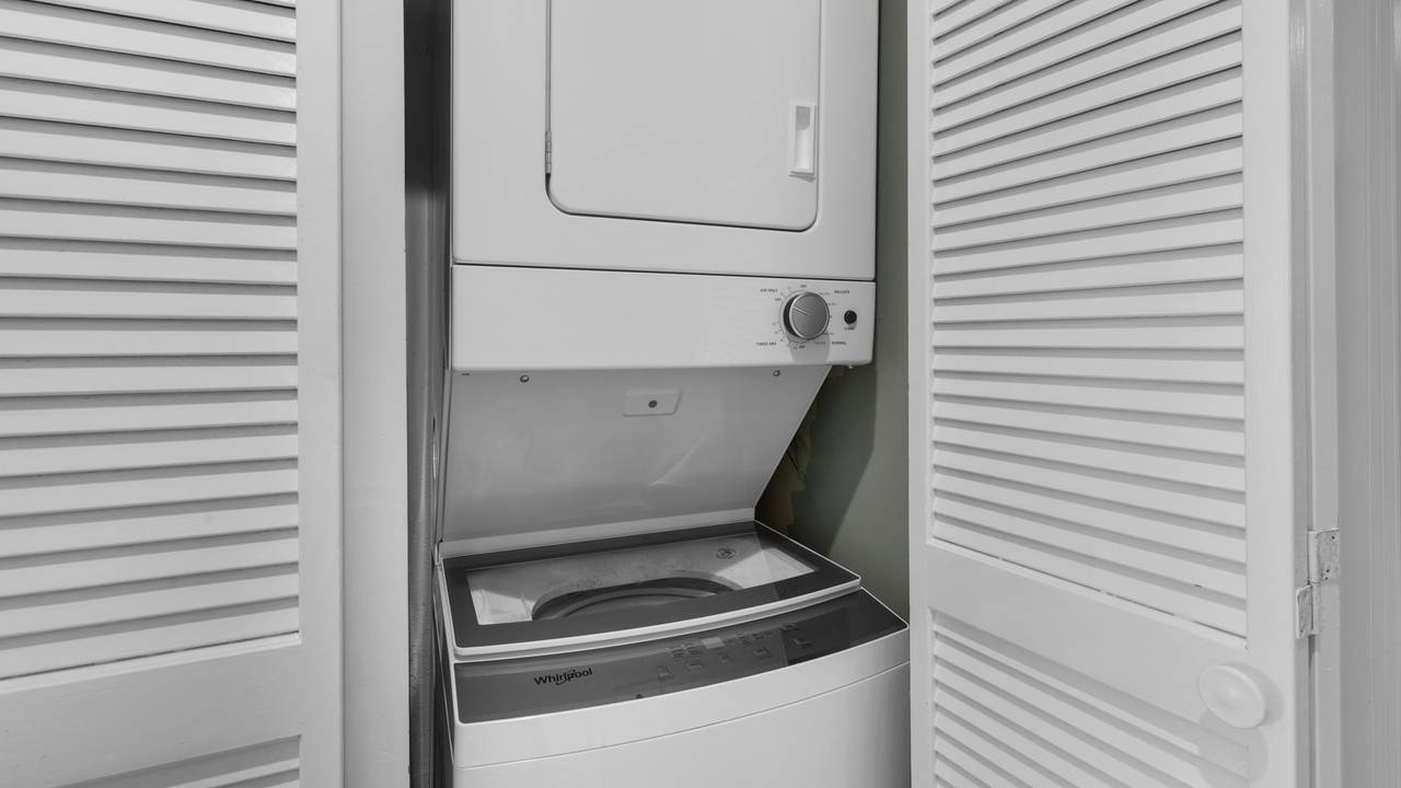 Eastern Shores 215 Eastern Shores 215