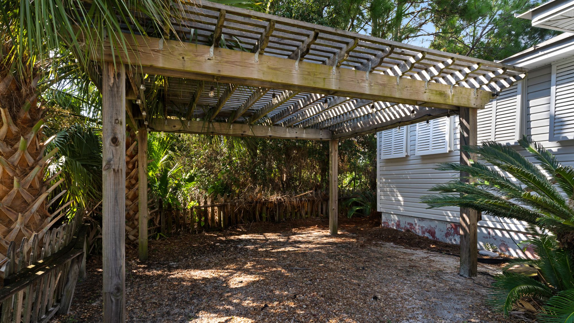 Vintage Waves Parking Area