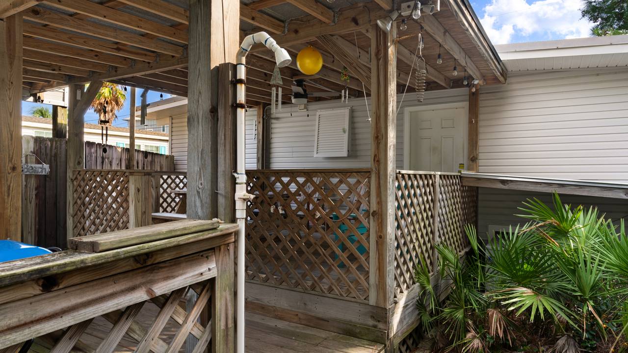 Vintage Waves Exterior Vintage Waves Exterior