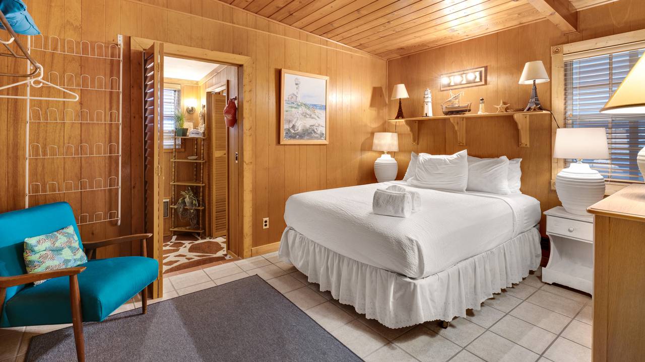 Vintage Waves Bedroom Vintage Waves Bedroom