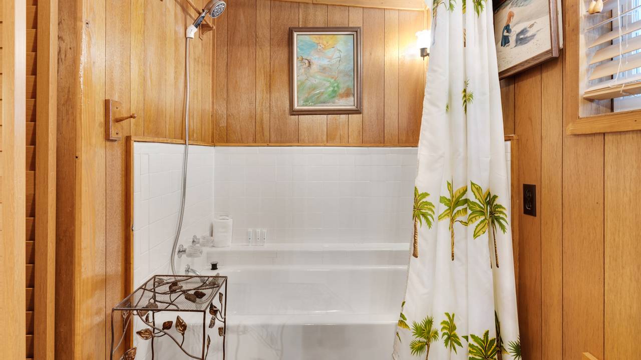 Vintage Waves Bathroom Vintage Waves Bathroom