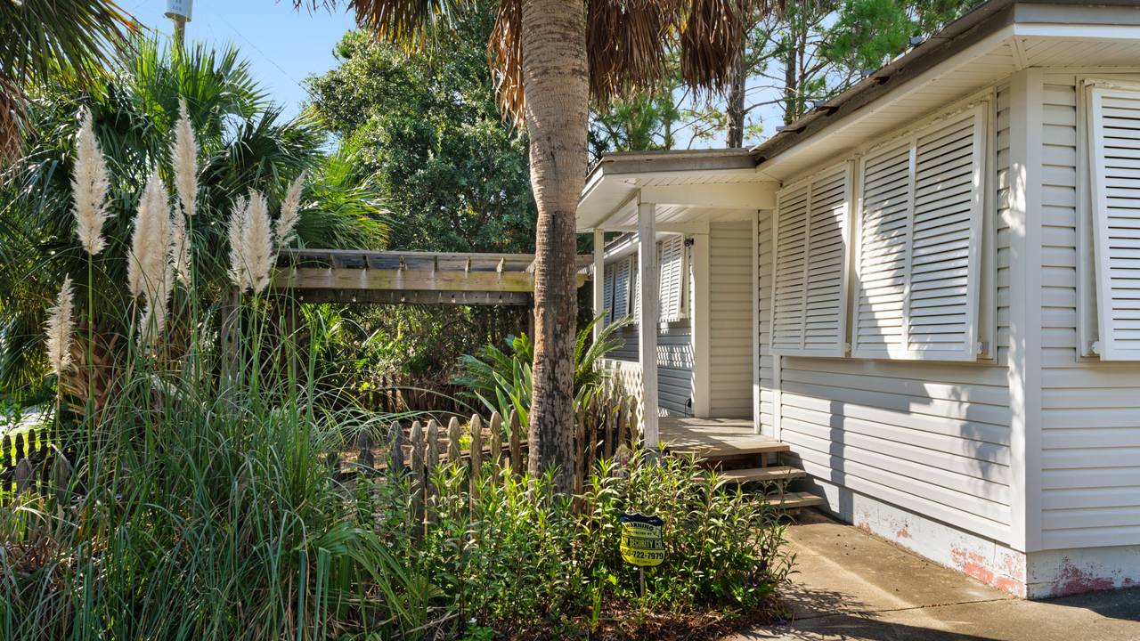 Vintage Waves Exterior Vintage Waves Exterior