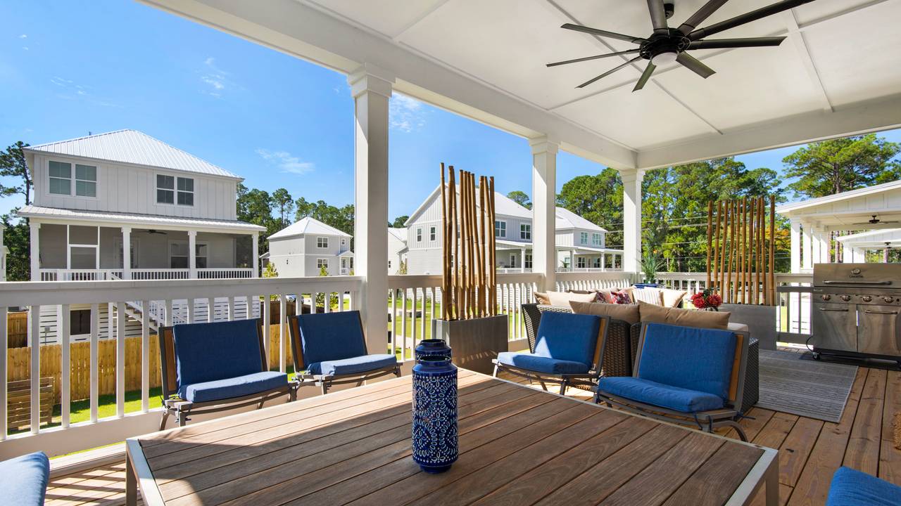 46 Tyler James Way Upstairs deck area 46 Tyler James Way Upstairs deck area