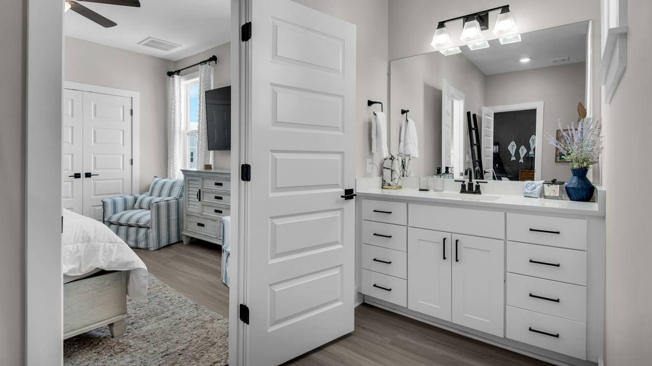 46 Tyler James Way Bedroom with Vanity Mirror 46 Tyler James Way Bedroom with Vanity Mirror