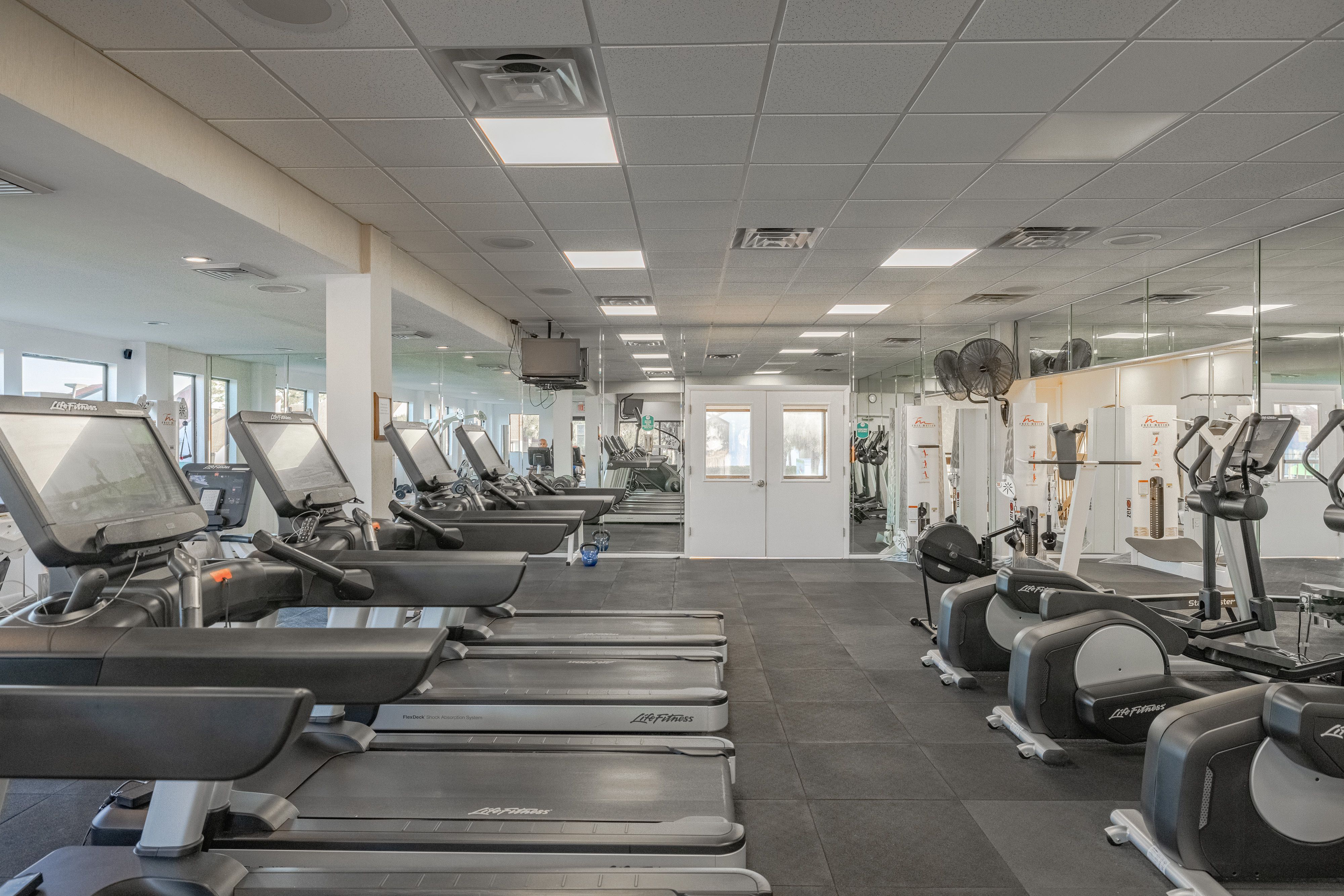 Edgewater Towers Amenities