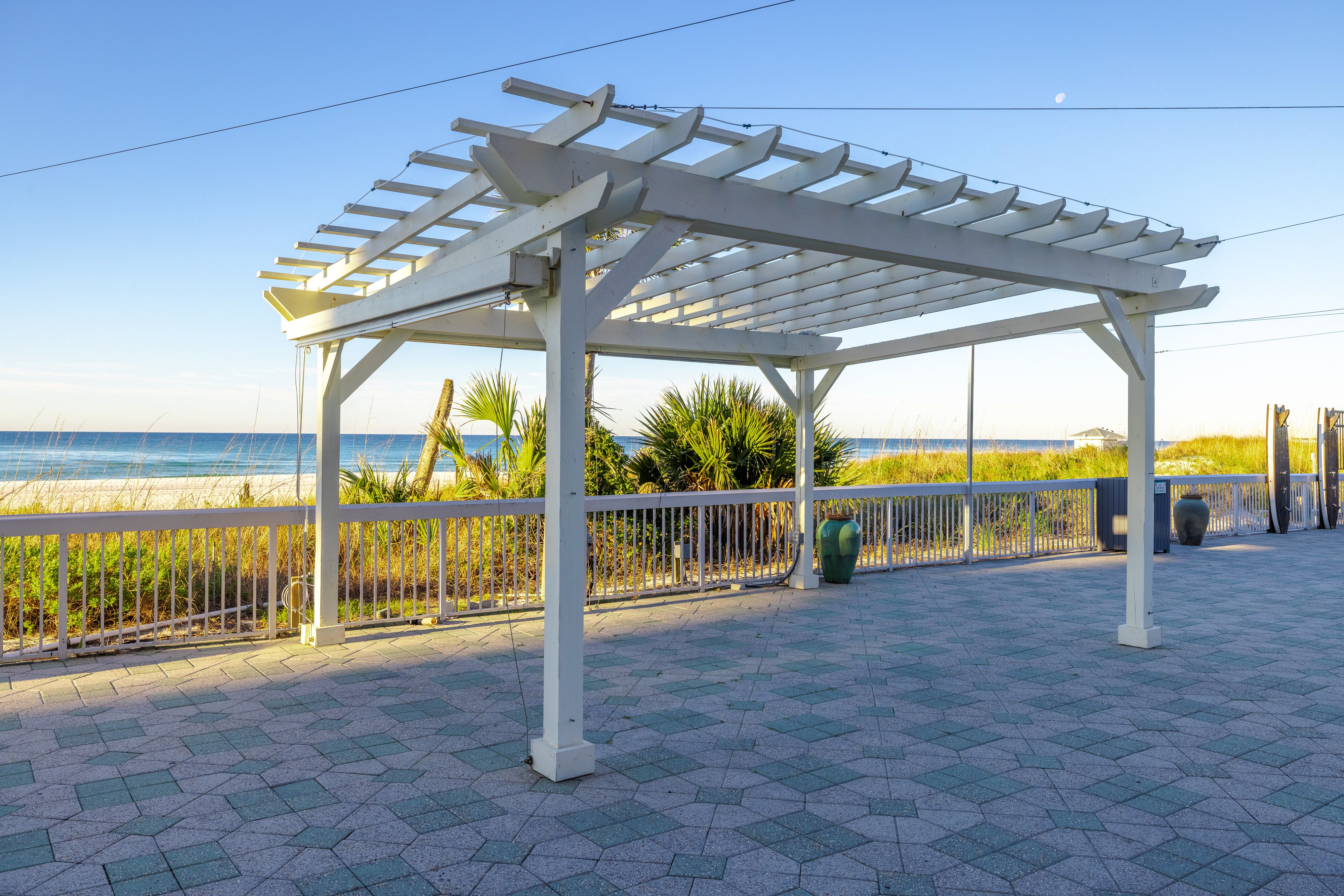 Edgewater Towers Amenities