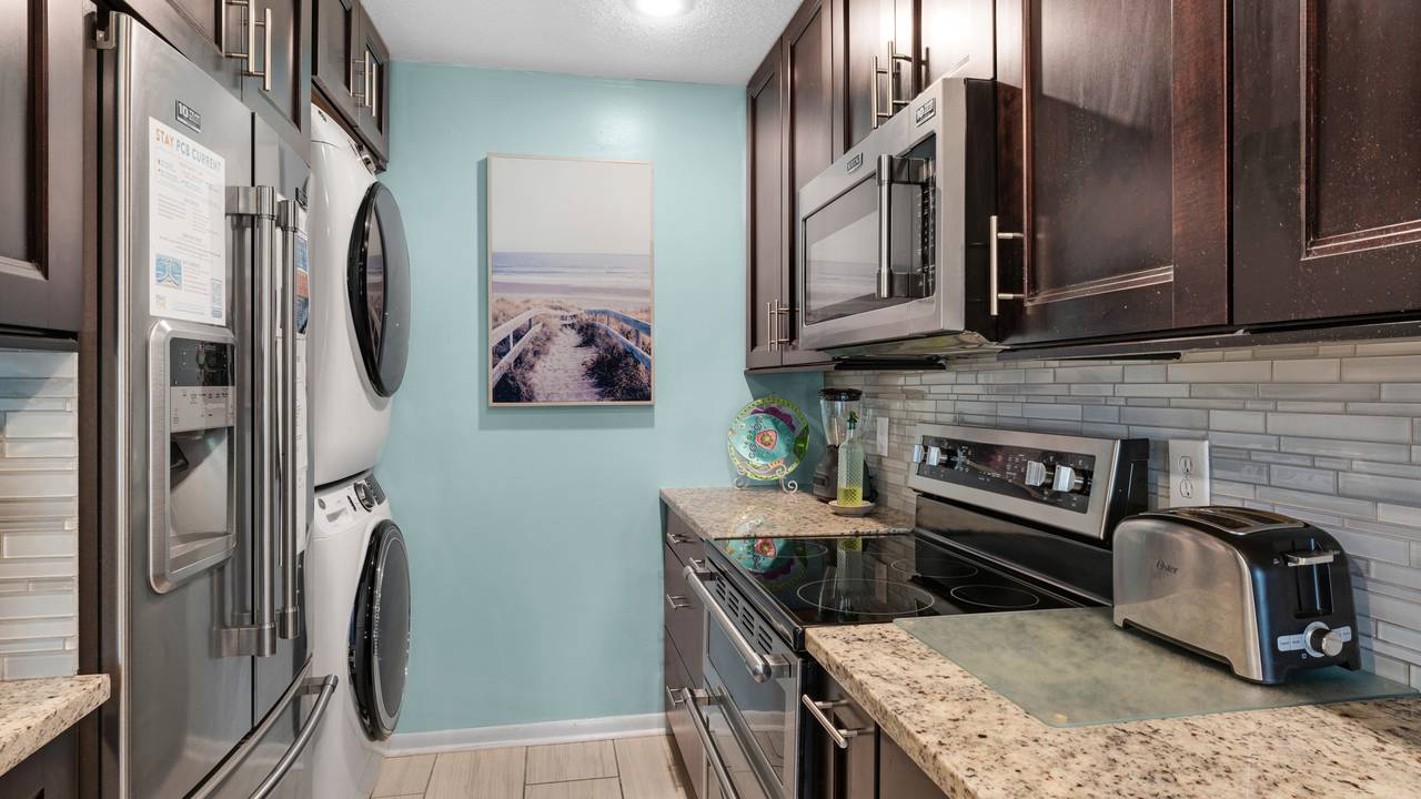 Edgewater Golf Villa 707 Kitchen Area Edgewater Golf Villa 707 Kitchen Area