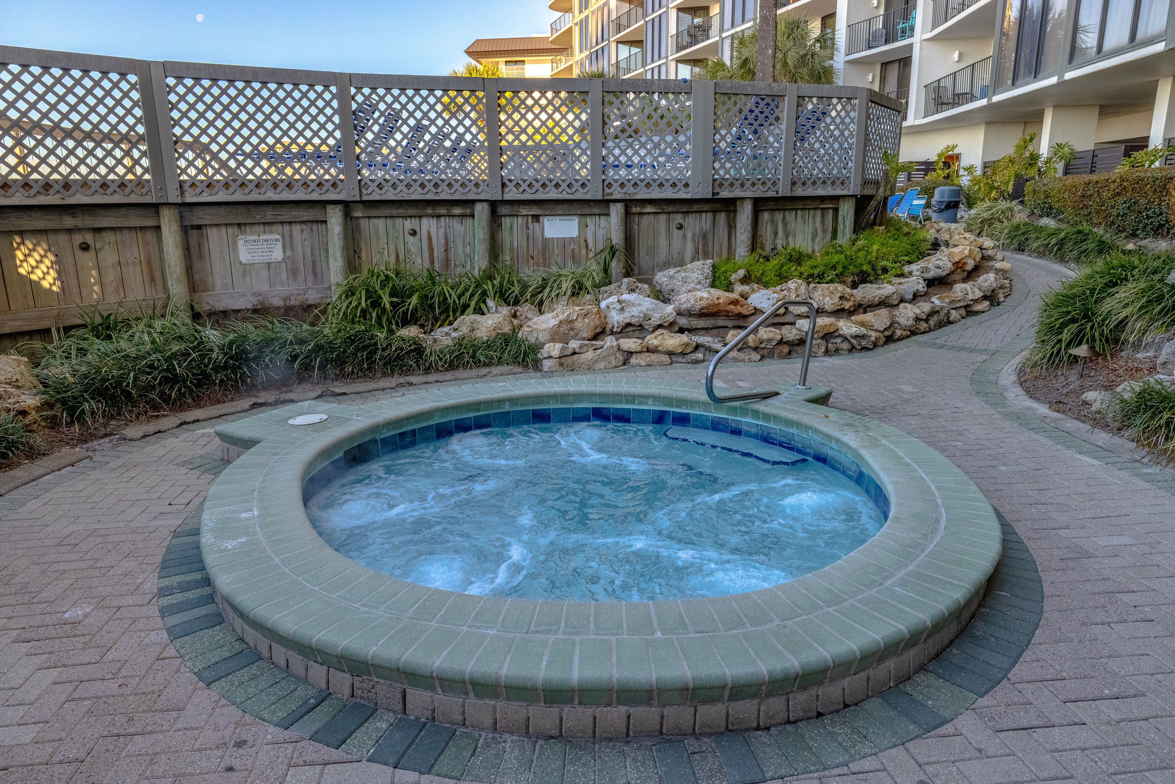 Edgewater Towers Amenities