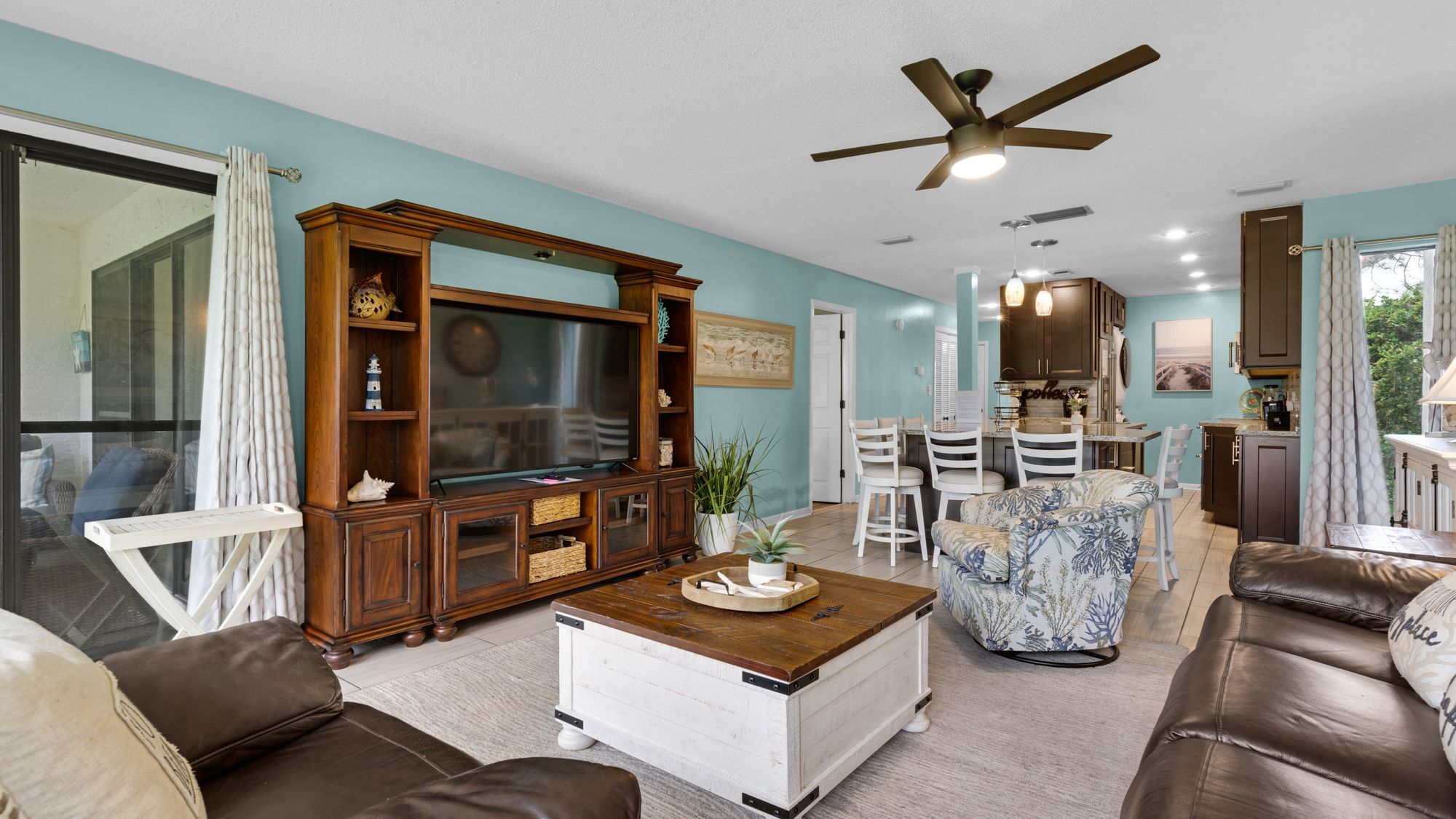 Edgewater Golf Villa 707 Living Area