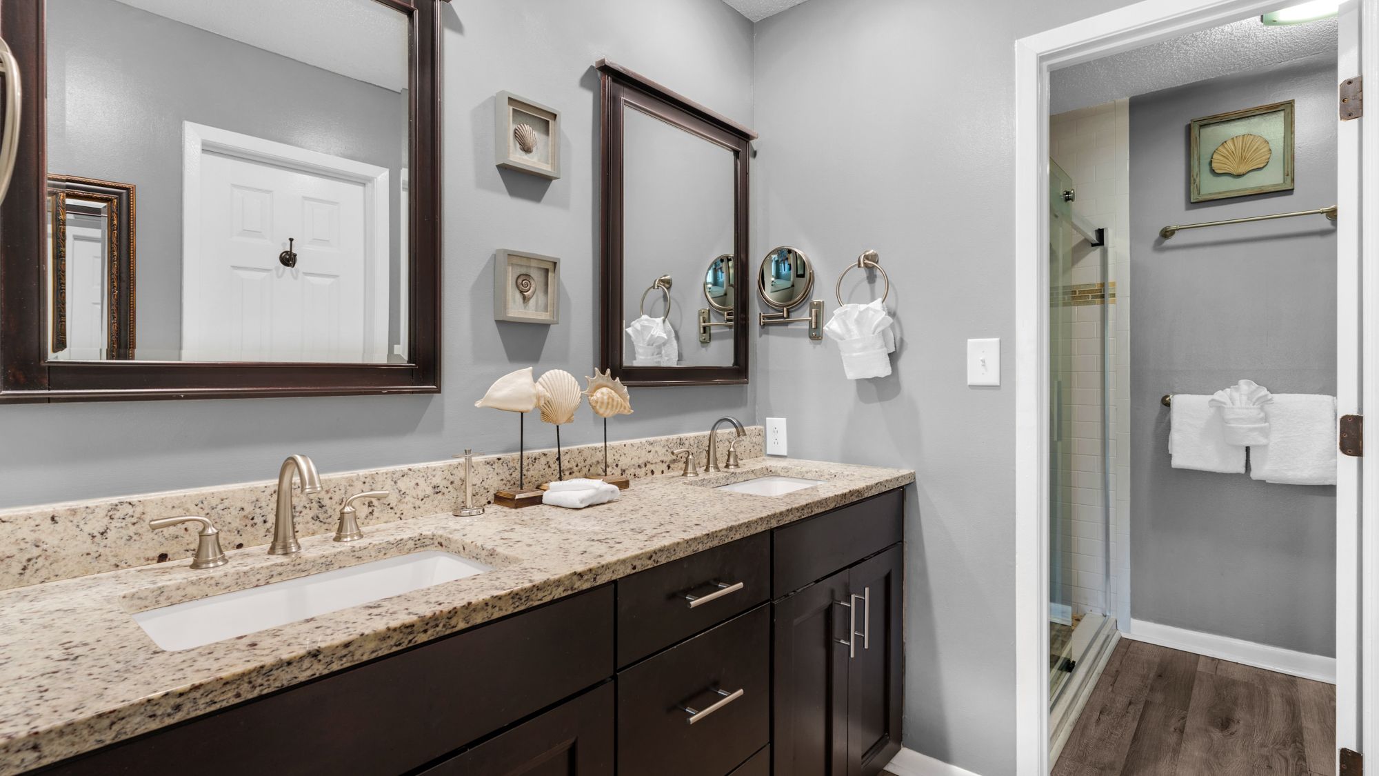 Edgewater Golf Villa 707 Bathroom