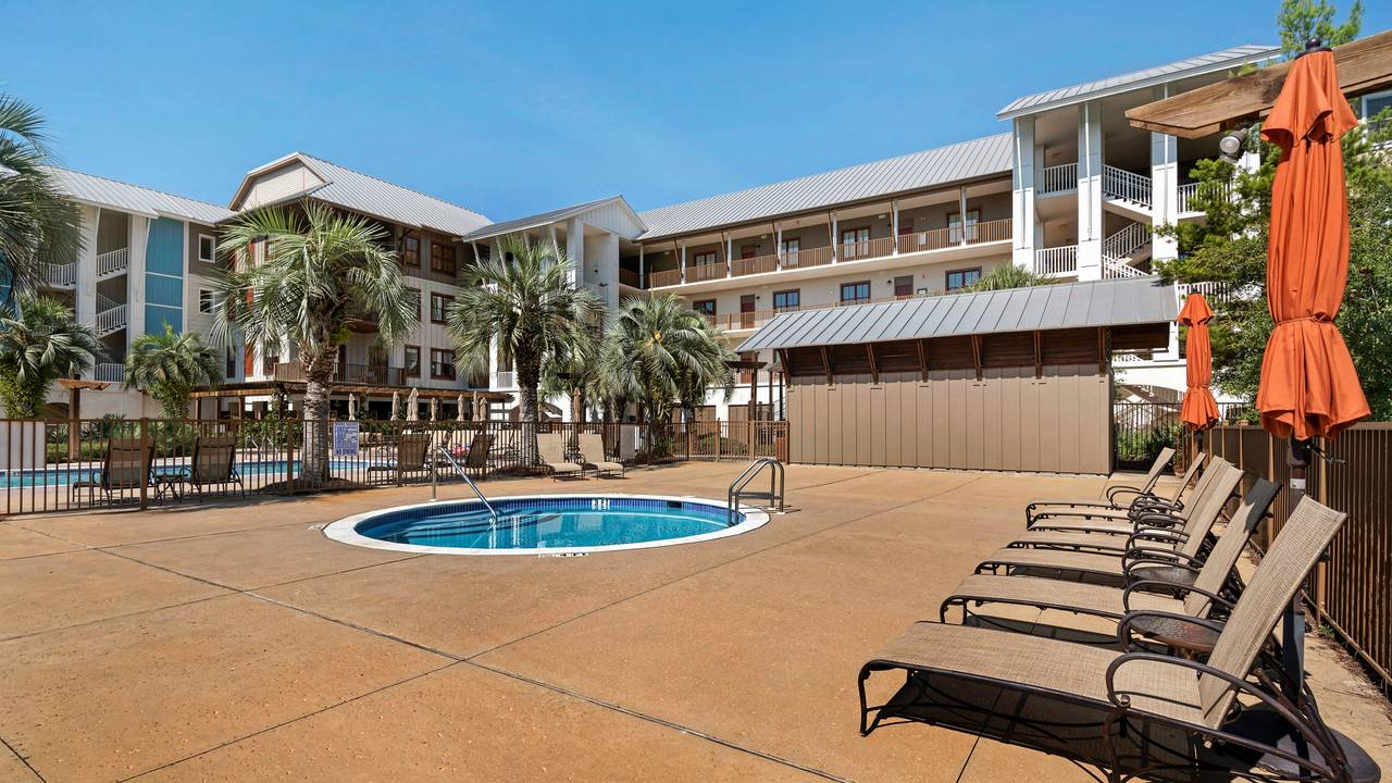 Redfish Village - Hot tub Redfish Village - Hot tub