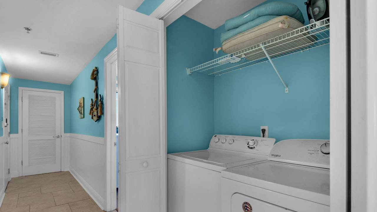 Ariel Dunes I 301 Washer & Dryer Ariel Dunes I 301 Washer & Dryer