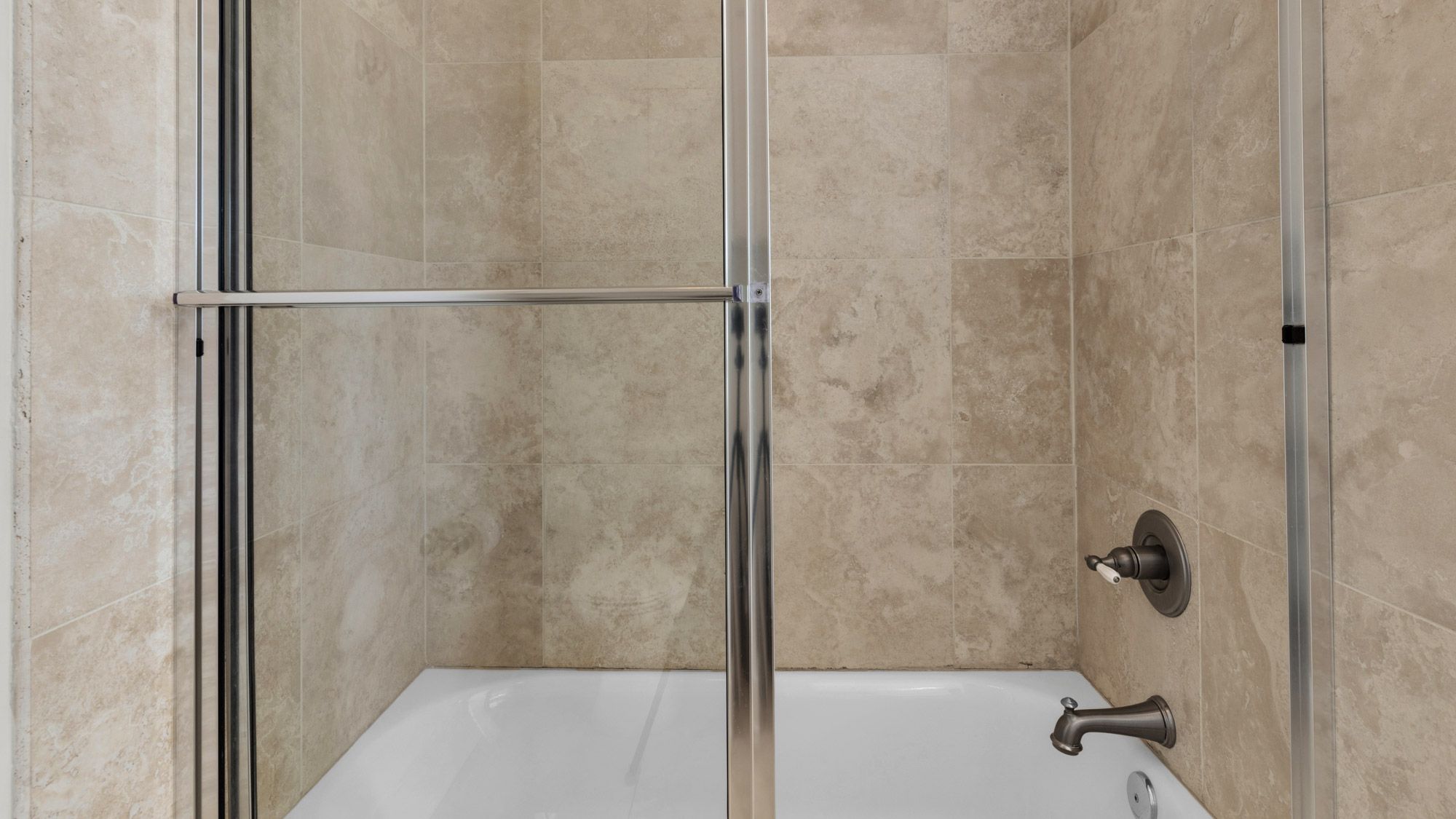 Vitamin Sea - 2nd Floor Bathroom