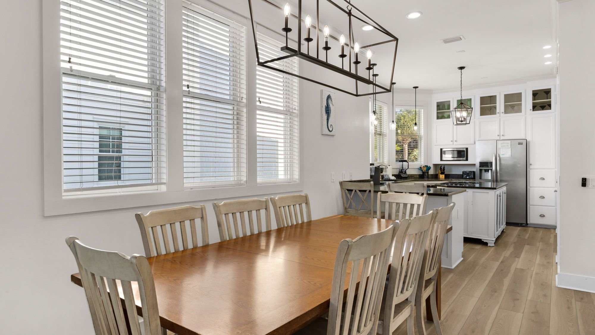 Vitamin Sea - Dining Area