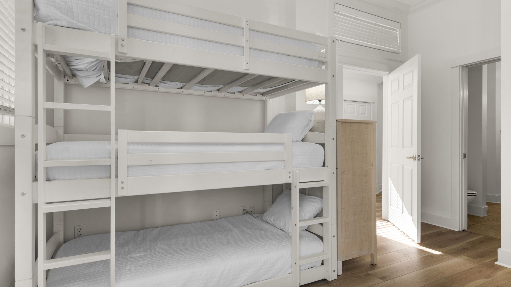 Vitamin Sea - 1st Floor Bedroom