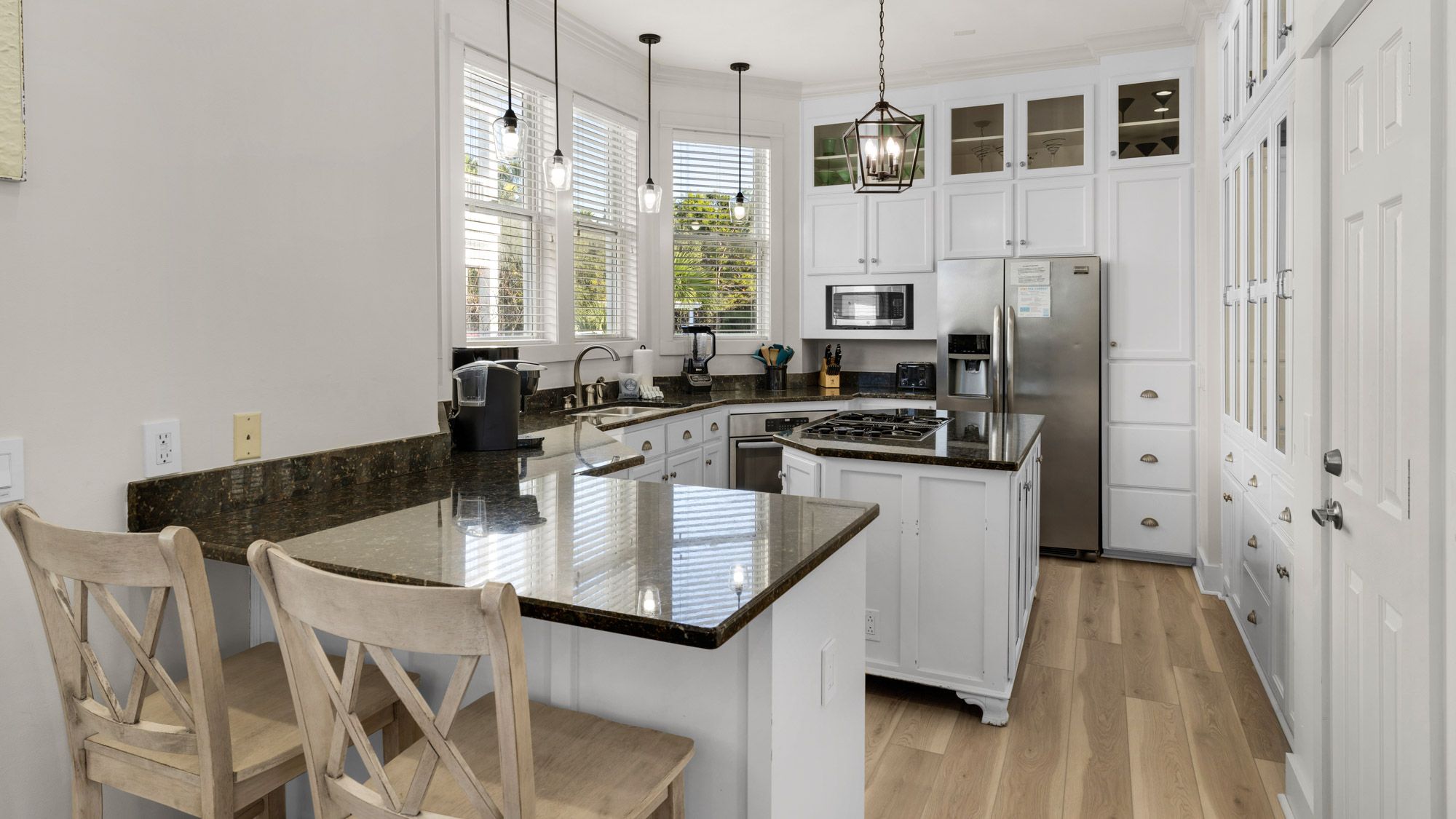 Vitamin Sea - Kitchen Area