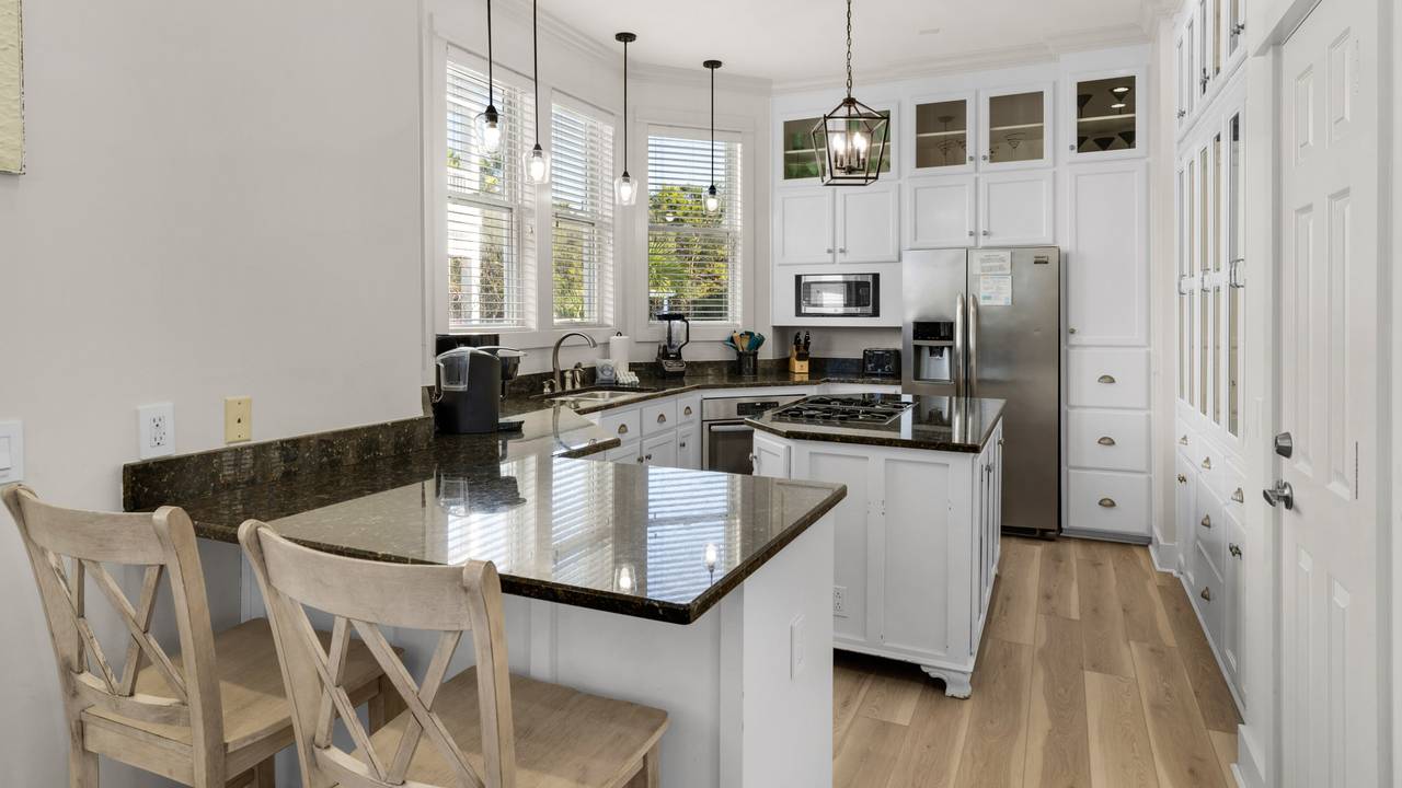 Vitamin Sea - Kitchen Area Vitamin Sea - Kitchen Area