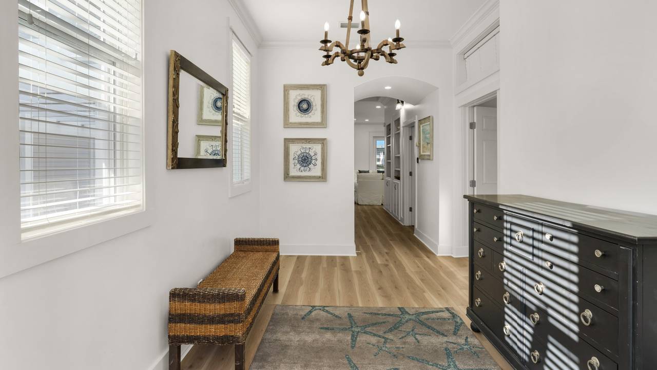 Vitamin Sea - Hallway Vitamin Sea - Hallway