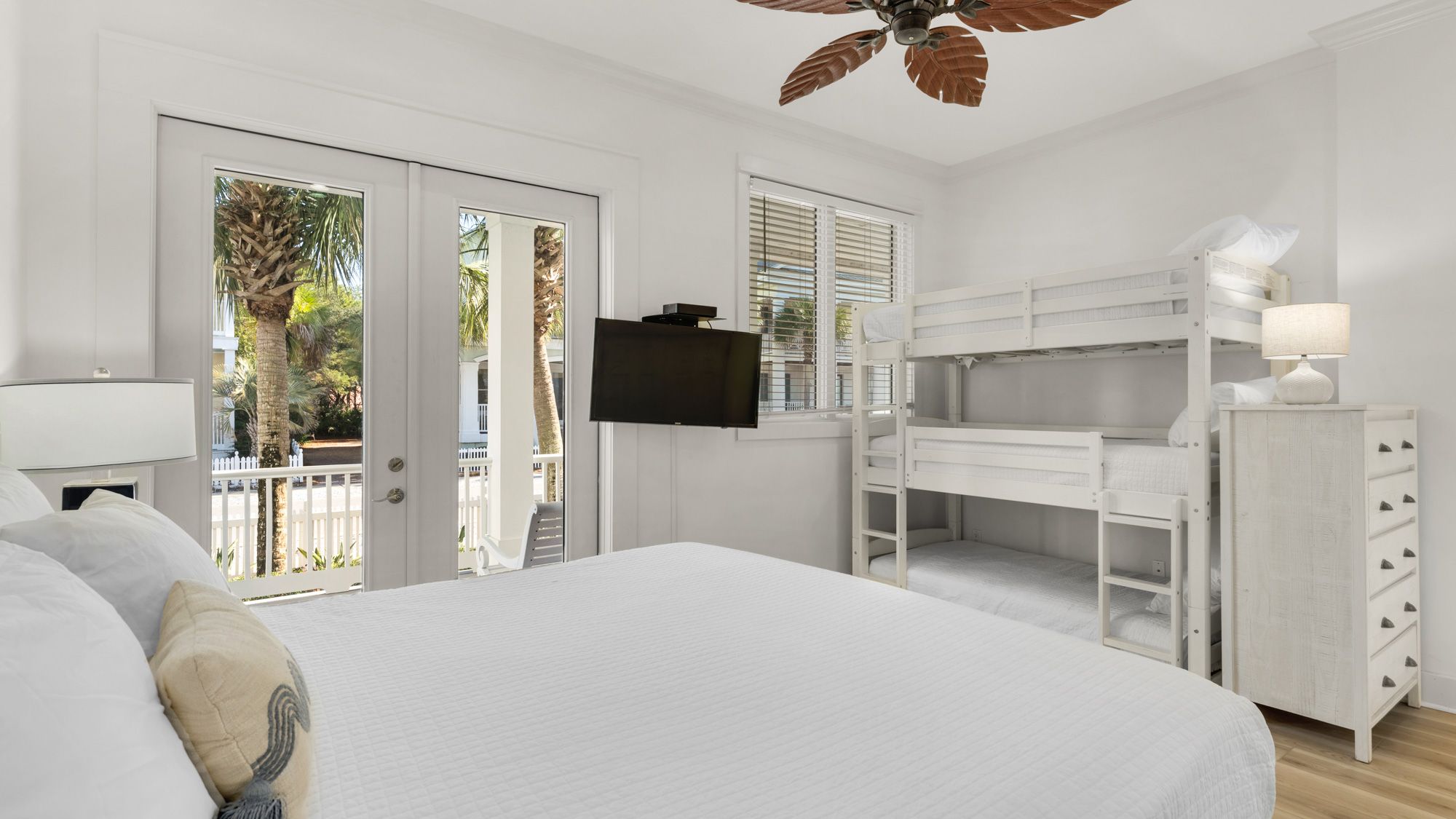 Vitamin Sea - 1st Floor Bedroom