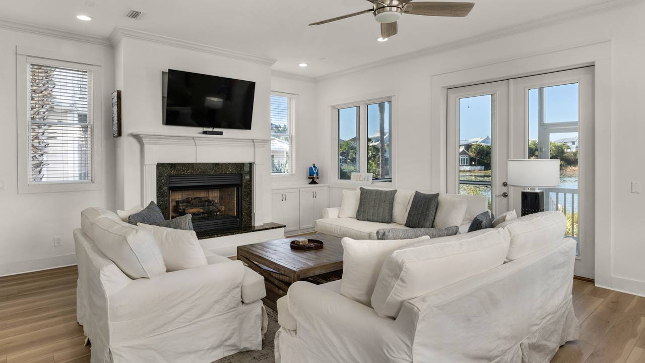 Vitamin Sea - Living Area Vitamin Sea - Living Area