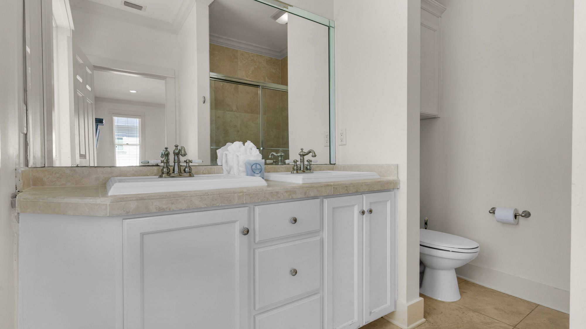 Vitamin Sea - 2nd Floor Bathroom