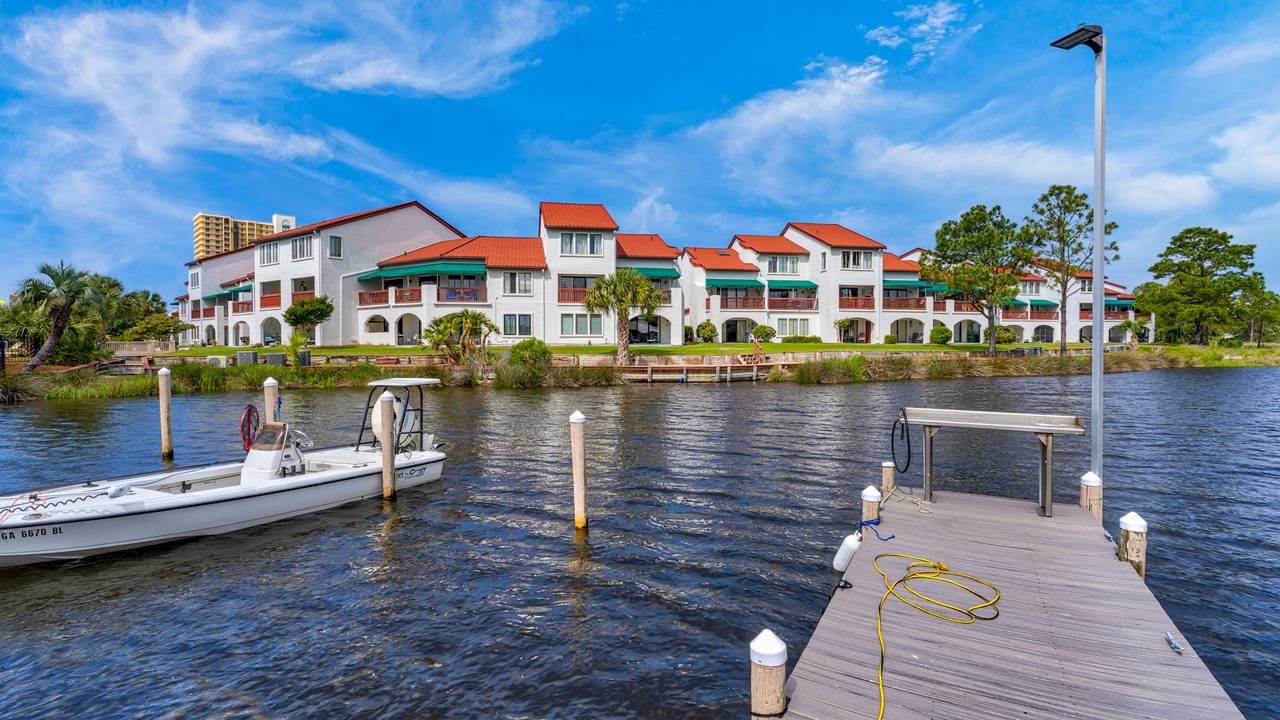 Villas of St. Thomas - Grand Lagoon Dock Villas of St. Thomas - Grand Lagoon Dock