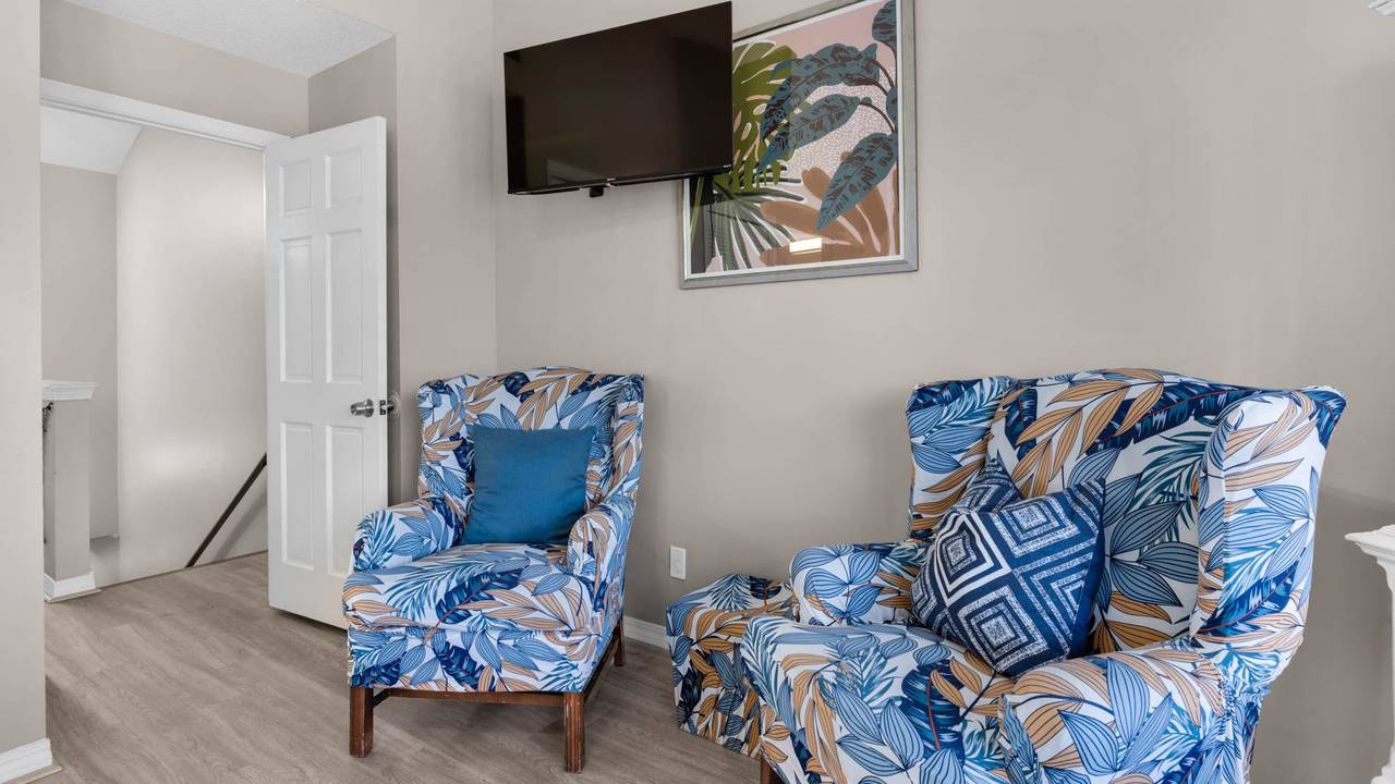 St Thomas Square 109 - Master Bedroom Sitting Area St Thomas Square 109 - Master Bedroom Sitting Area