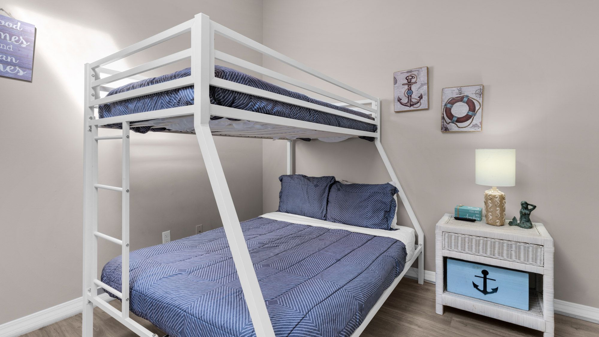 St Thomas Square 109 - Bunk Room