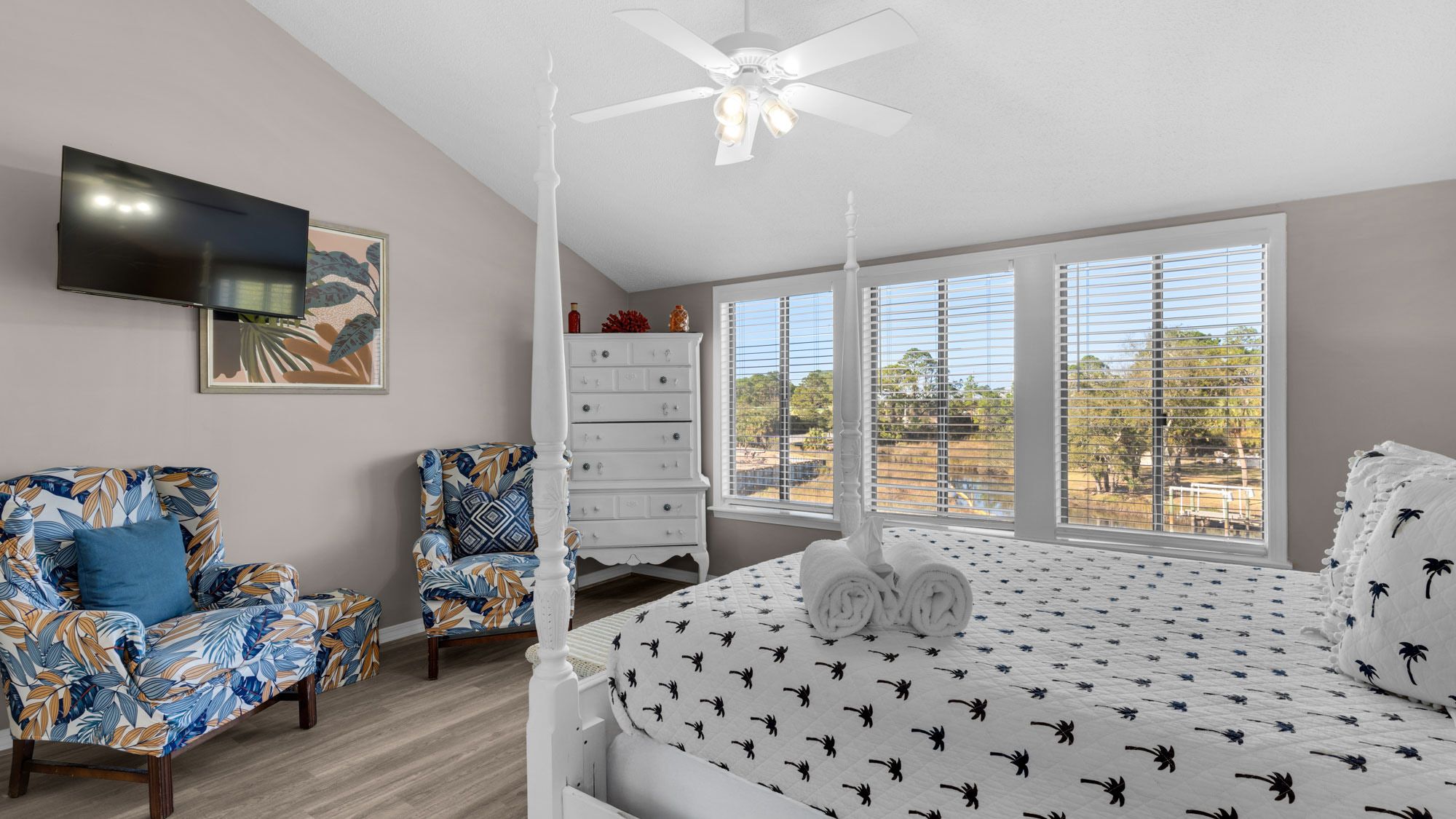 St Thomas Square 109 - Master Bedroom