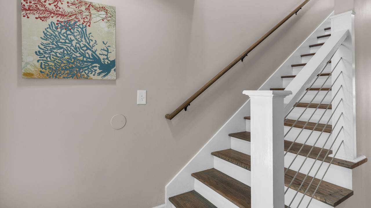 St Thomas Square 109 - Upstairs St Thomas Square 109 - Upstairs