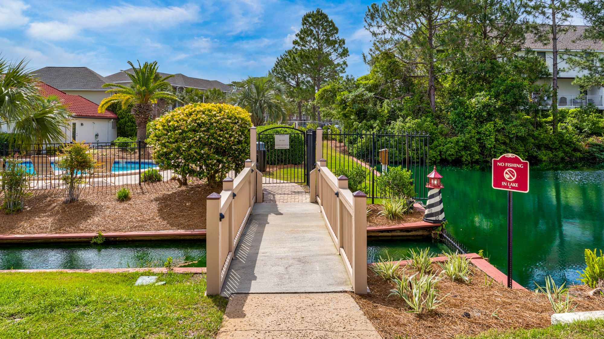 Villas of St. Thomas - Pool Entry