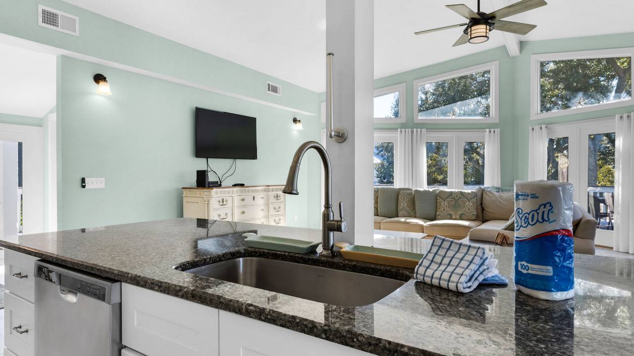 All Decked Out on 30A - 2nd Level Kitchen Area All Decked Out on 30A - 2nd Level Kitchen Area