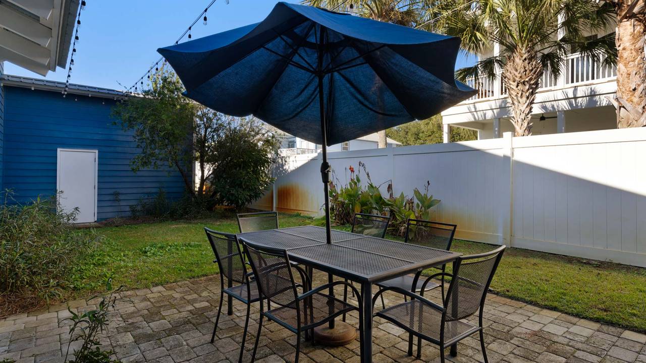 All Decked Out on 30A - 1st Level Outdoor Dining Area All Decked Out on 30A - 1st Level Outdoor Dining Area