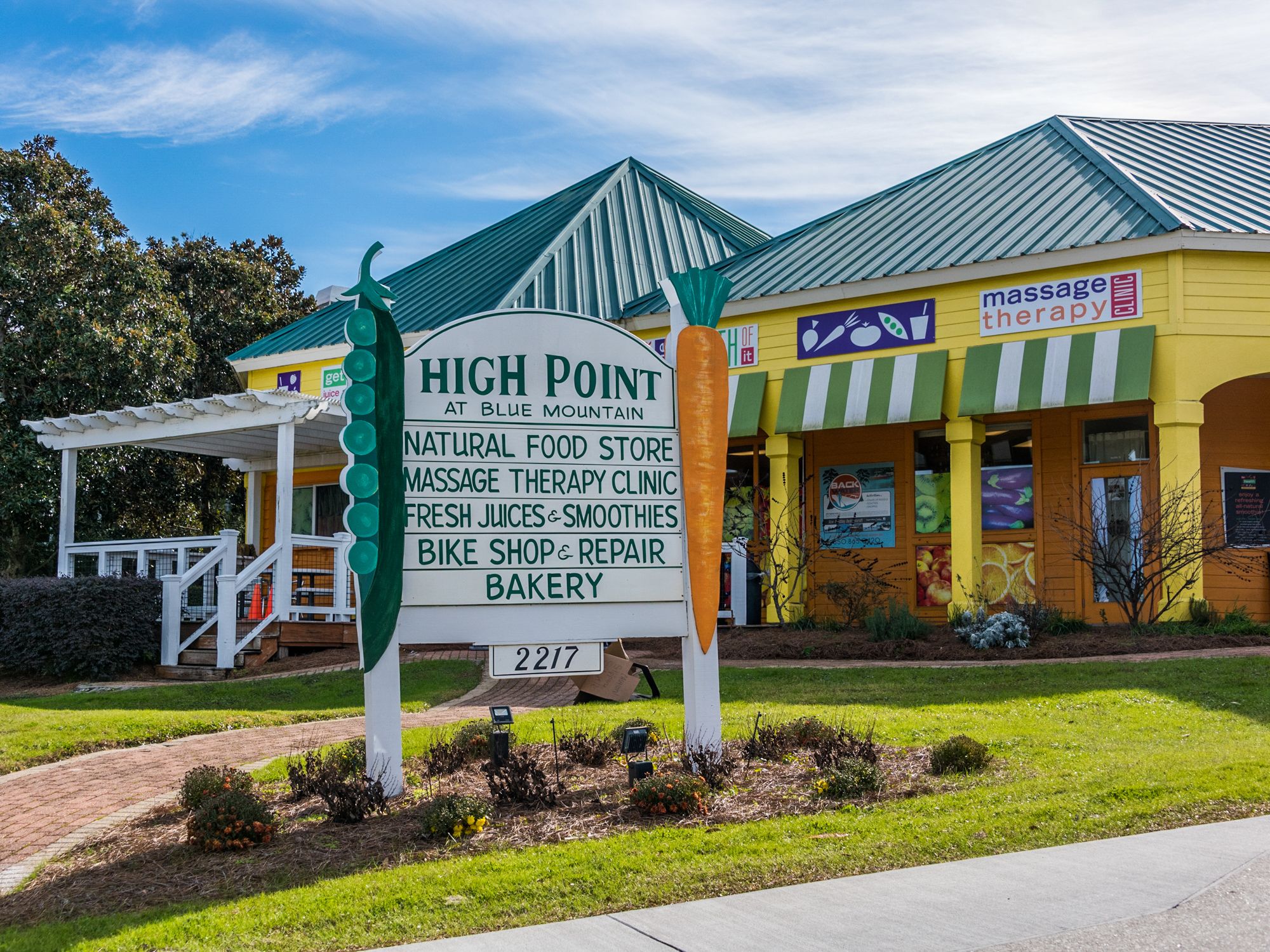 Dune Allen Grounds & Amenities