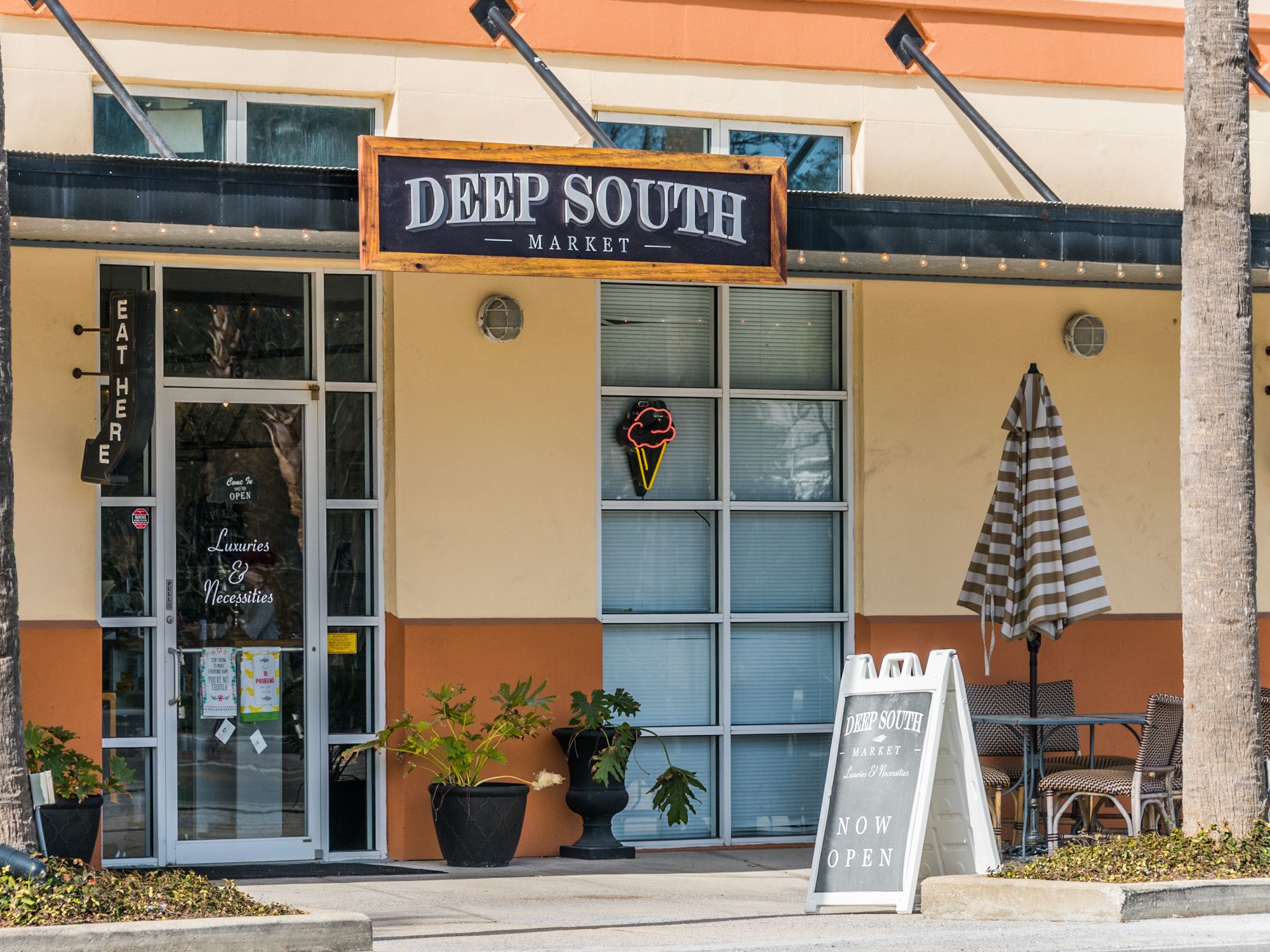 Dune Allen Grounds & Amenities