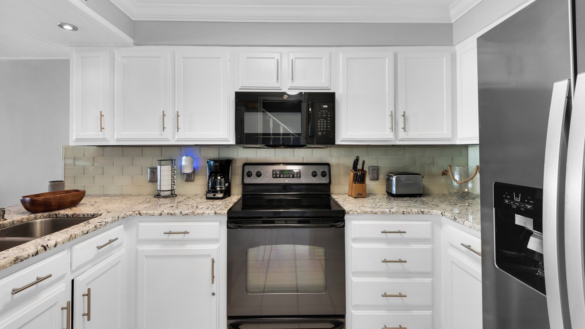 Costa Del Sol C1 - Kitchen Area